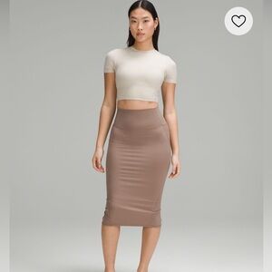 Lululemon Nulu High Rise Slim Fit Skirt Taupetastic Size 8